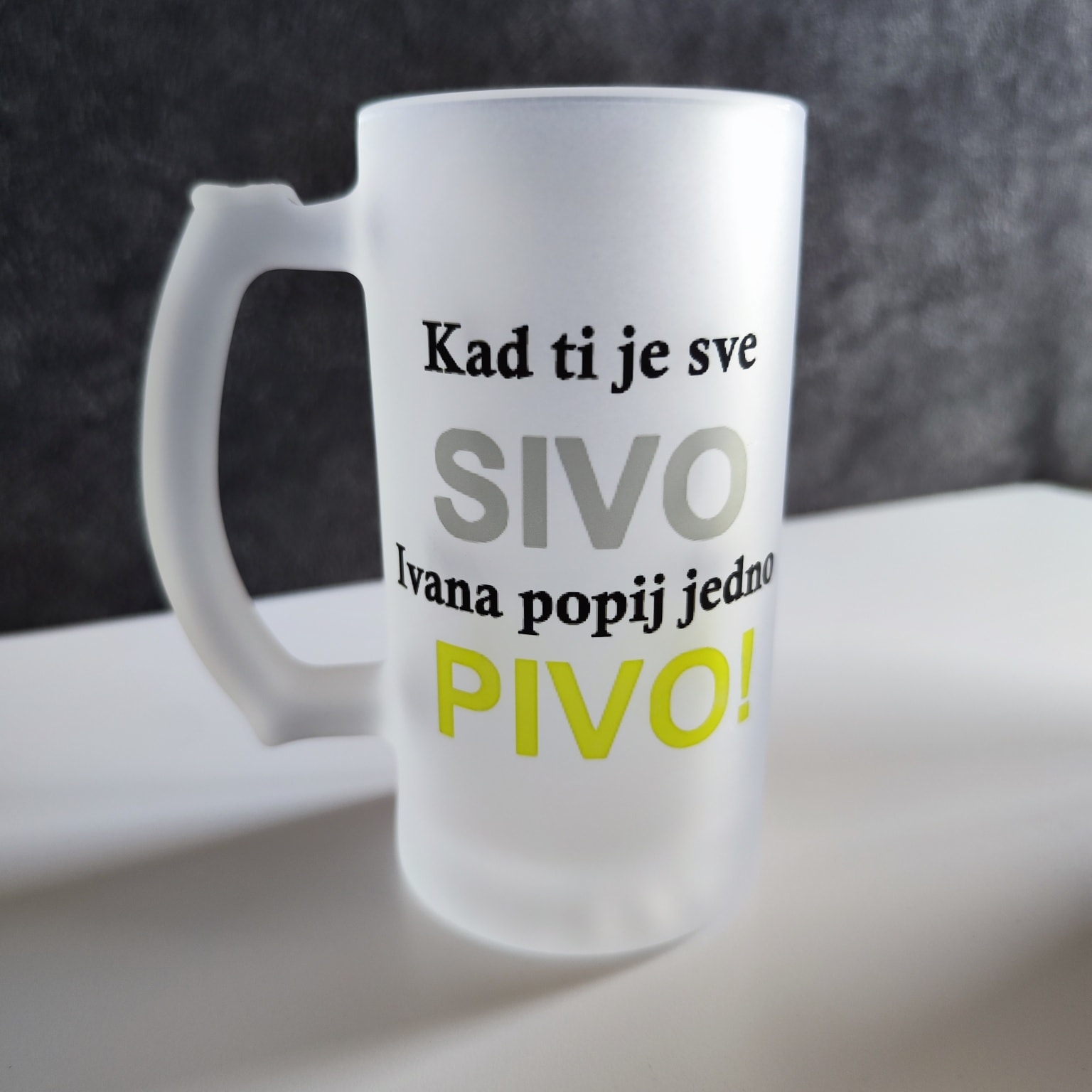 Krigla s natpisom